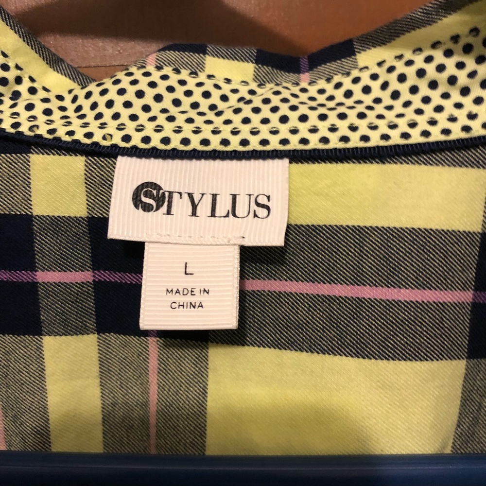 Button down top - Picture 4 of 4